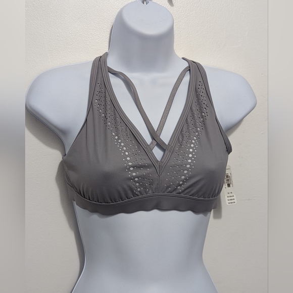 Victoria's Secret Other - NWT Victoria Sport bra (M)